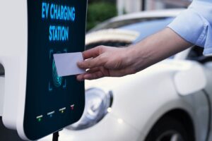 Bornes de recharge rapide : l'heure du paiement par carte bancaire a sonné
