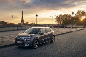 Les 10 points marquants du marché automobile en avril 2024 : Stellantis décroche
